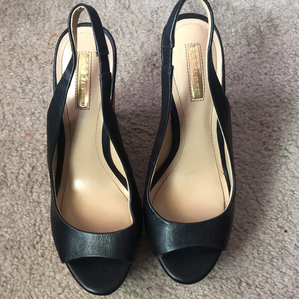 BCBGeneration black wedge platforms